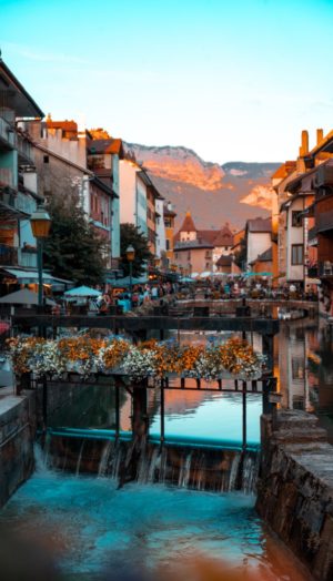 Que faire à Annecy ? Une journée entre balade au bord du lac et réalité virtuelle