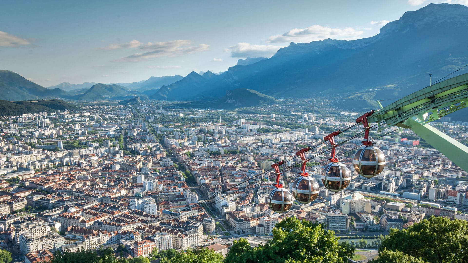 Où Sortir à Grenoble: Votre Guide des Expériences VR